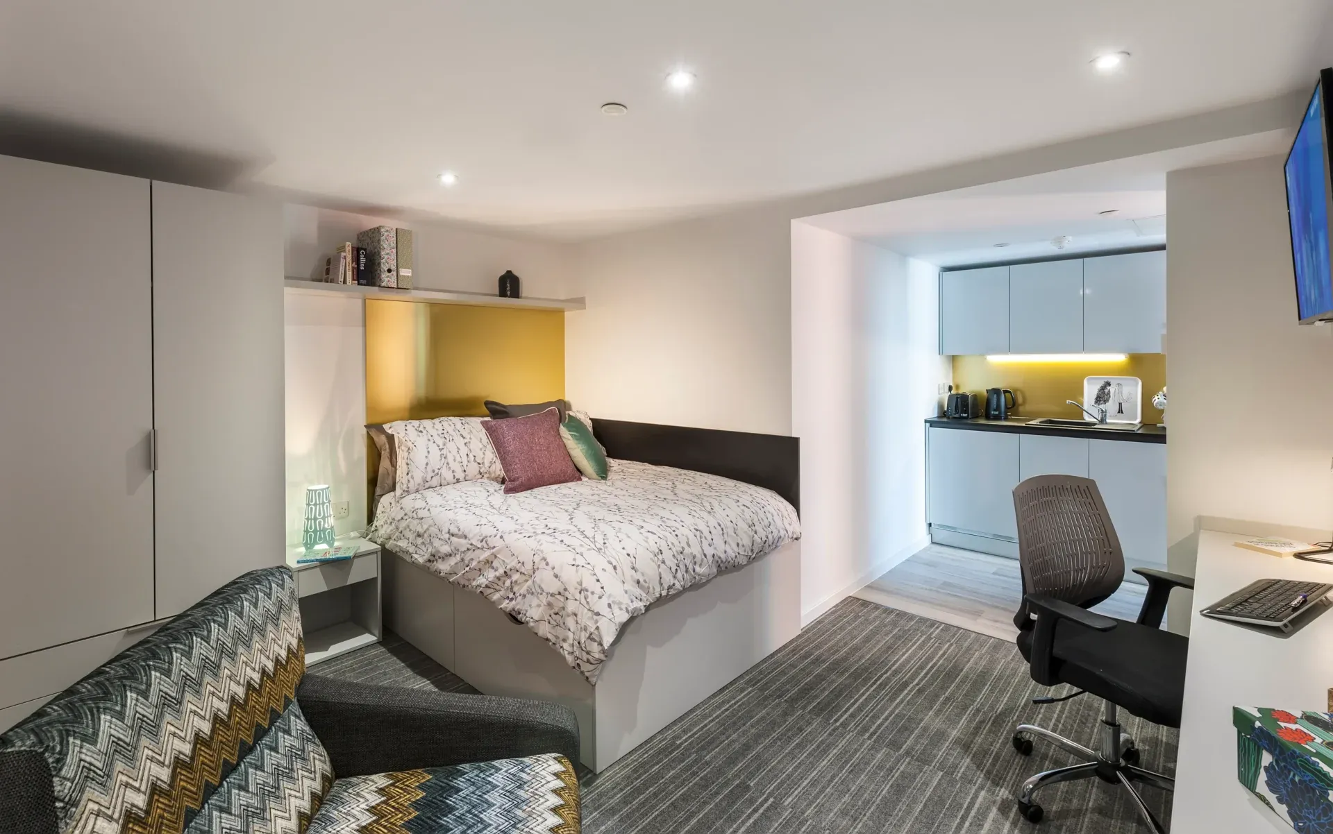 City Village Platinum Studio
